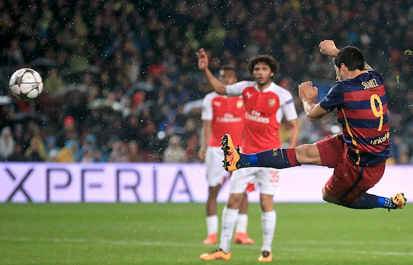 �X�A���X�̃W�����s���O�{���[���Ńo���T����